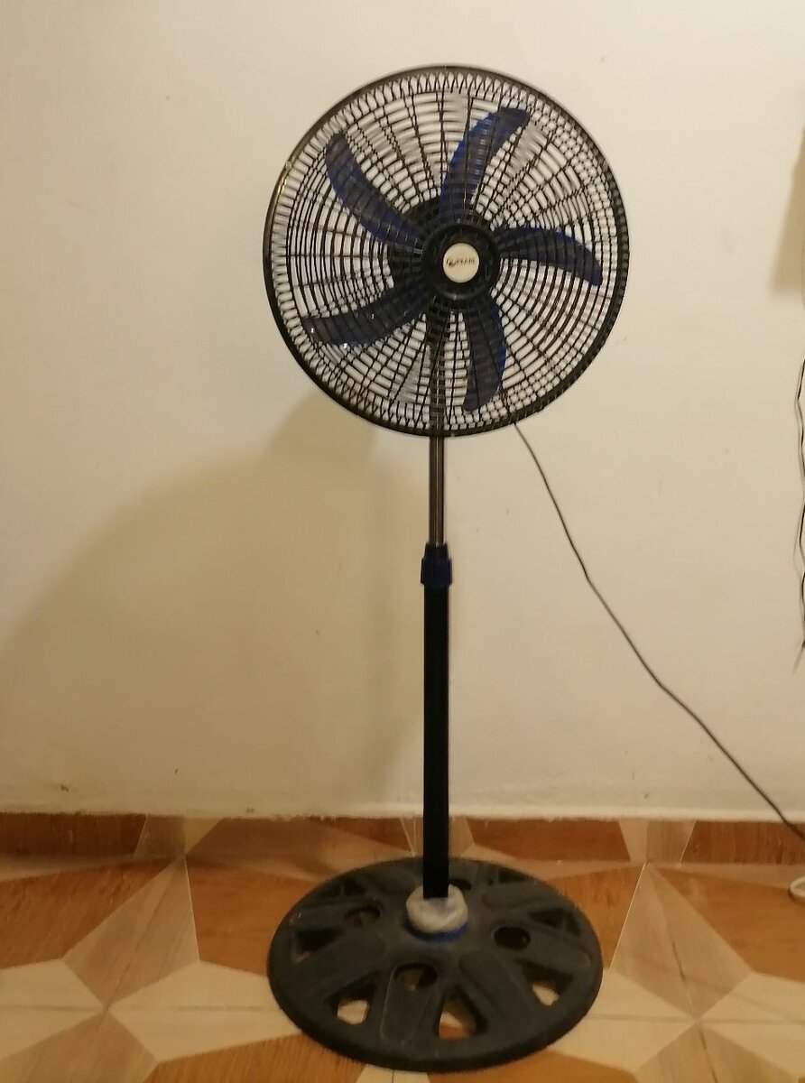 Standing fan