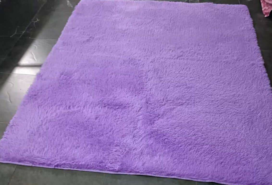 Fluffy carpet