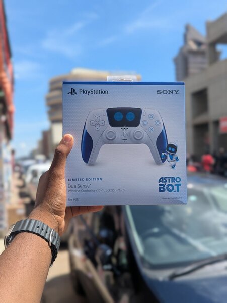 PS5 controller