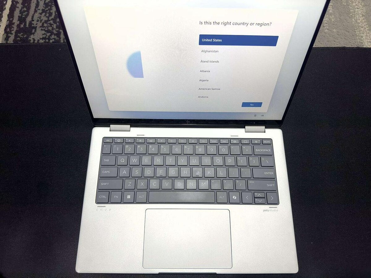 HP - Envy 2-in-114"