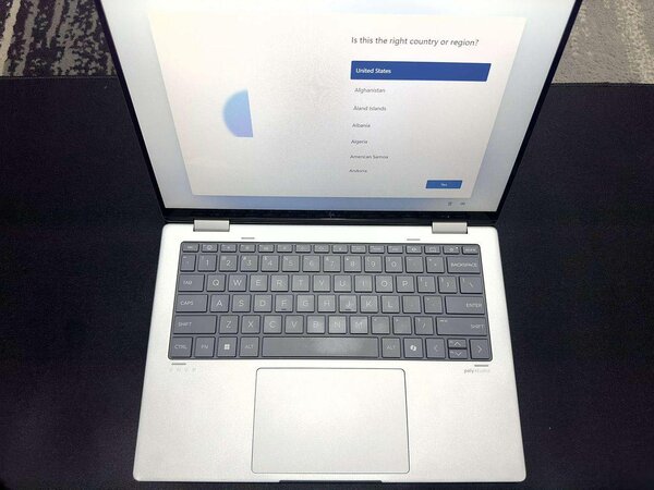 HP - Envy 2-in-114"