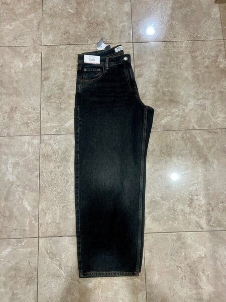 Mom/straight jeans