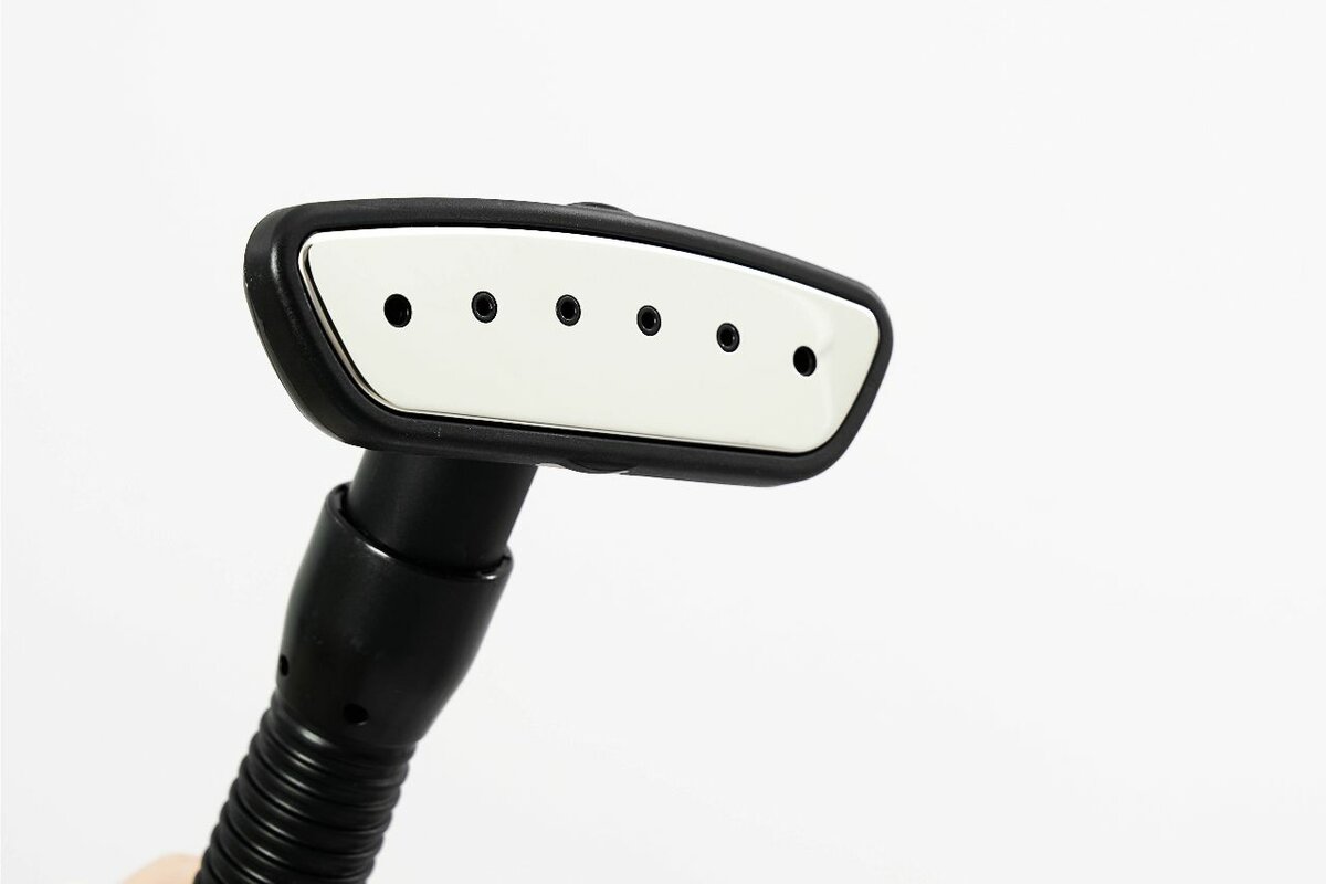 Garment steamer