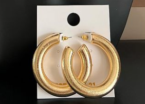 Earings 