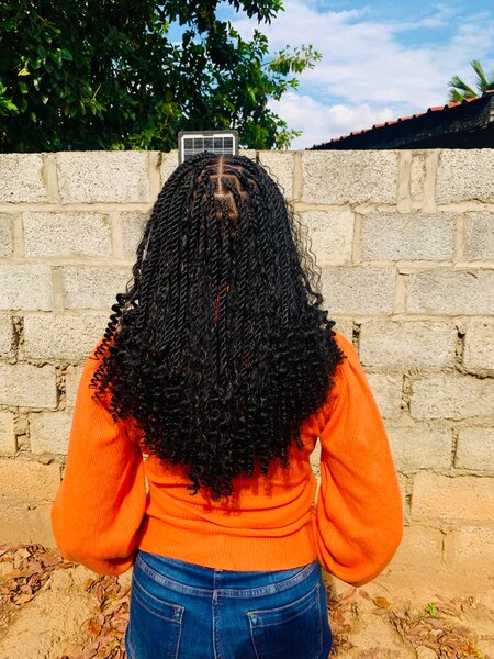 Knotless braids