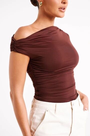 Top asymétrique marron chic