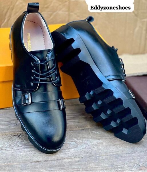 Mens shoe