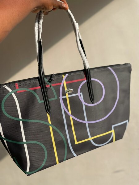 Sac lacoste motif coloré