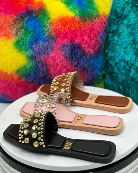 Ladies slippers
