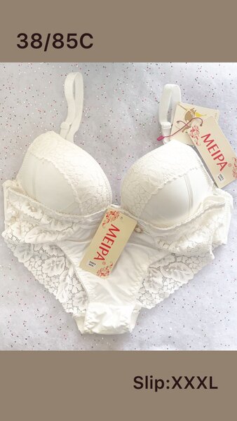Ensemble lingerie blanche dentelle