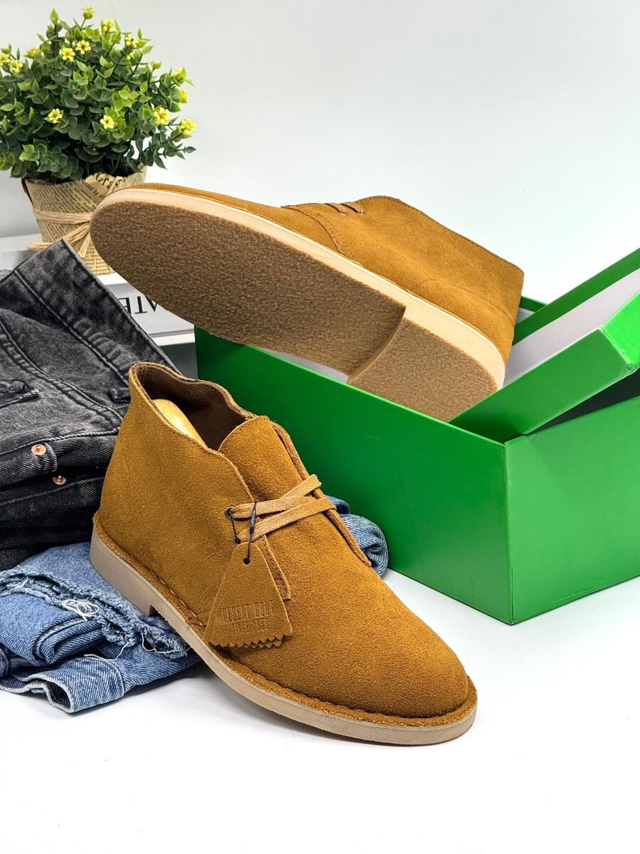 Clarks desset boots