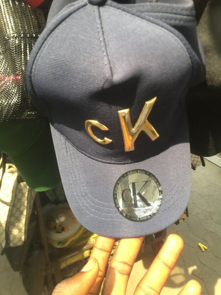 caps