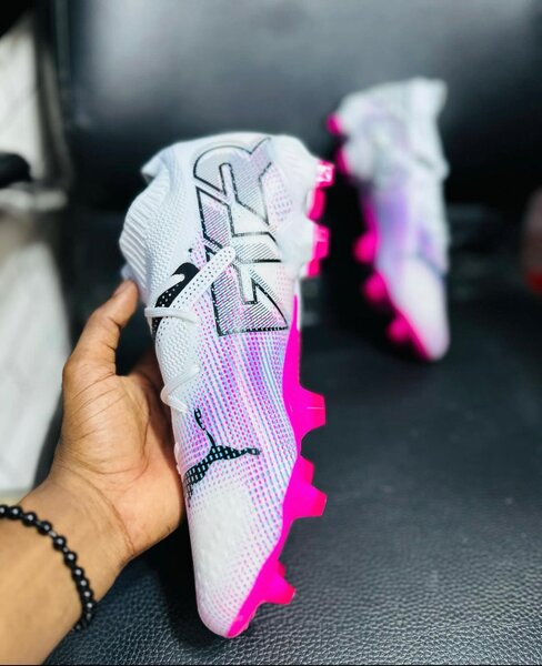 Soccer boots