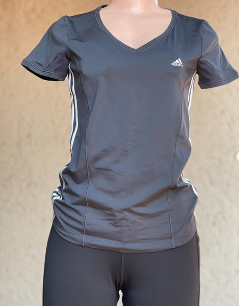 Adidas T-shirt