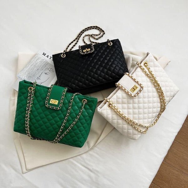 Ladies hand bag