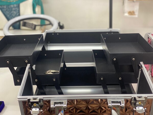 Make up box