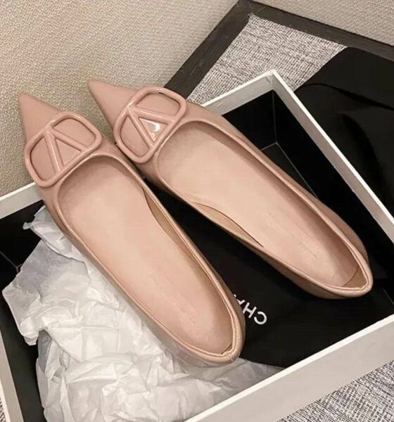 Lady pumps