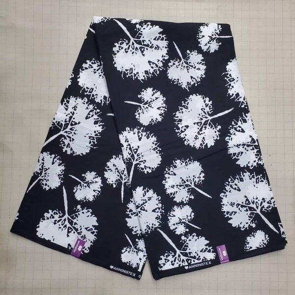 Tissu blanc noir