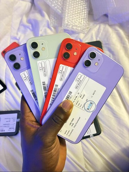 iPhone 12  - Multicouleurs