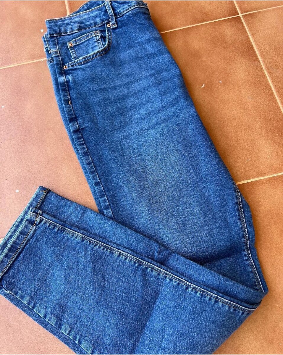 Thrift ladies jeans