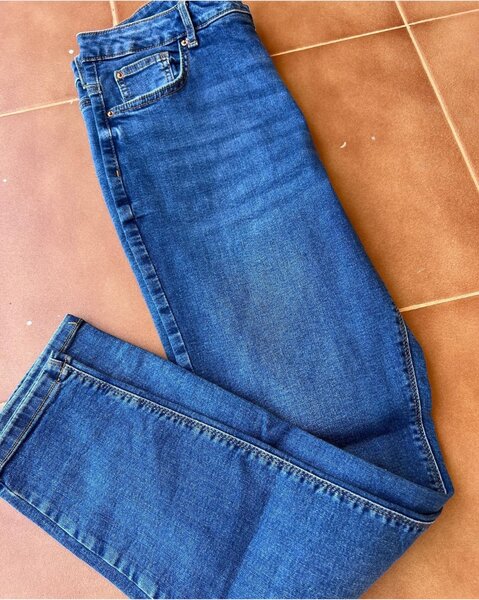 Thrift ladies jeans
