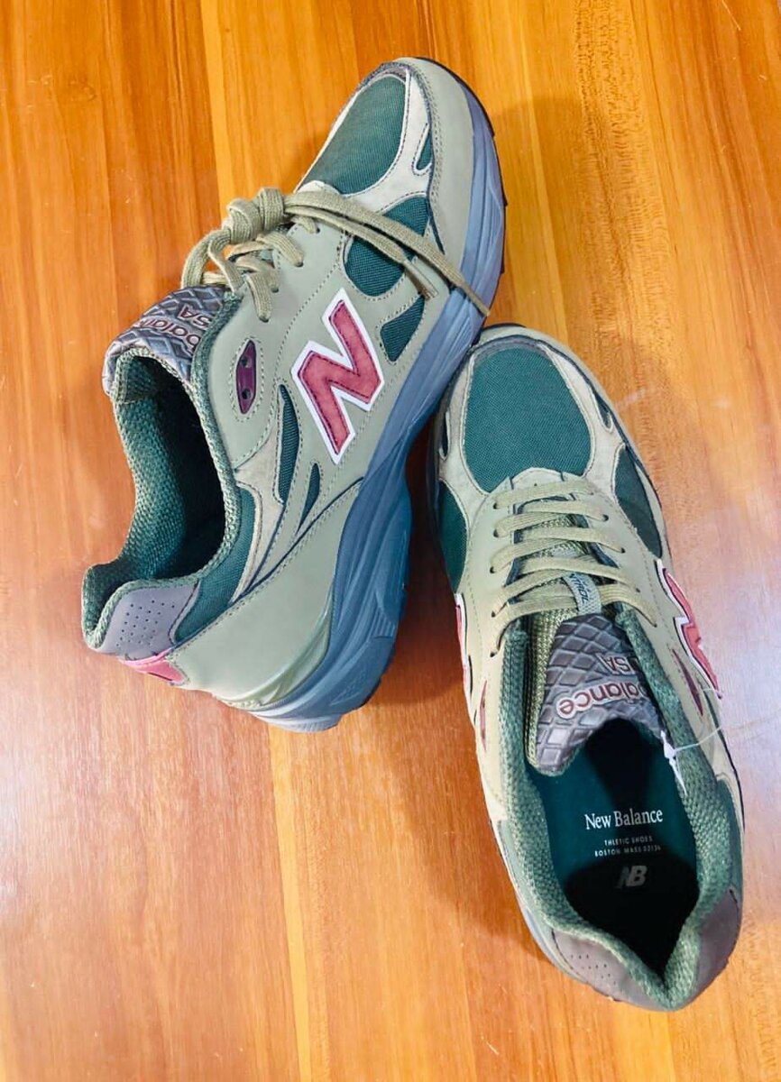 Sneaker