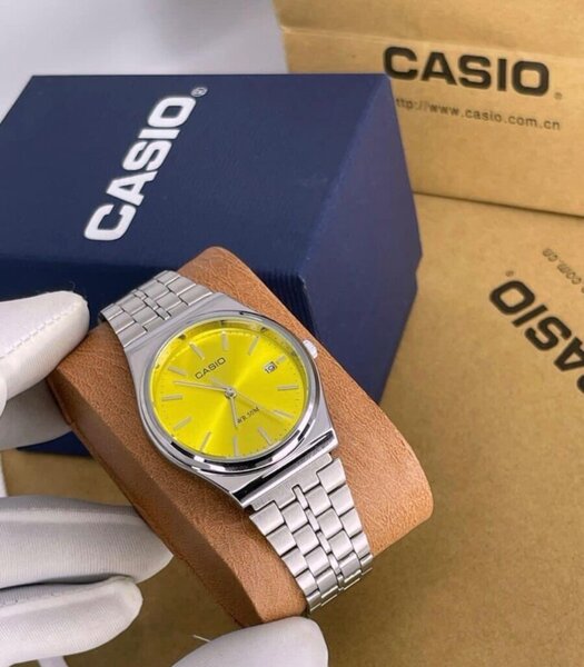 Montre Casio homme jaune