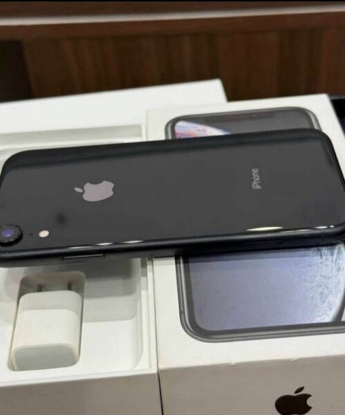 iPhone XR Noir