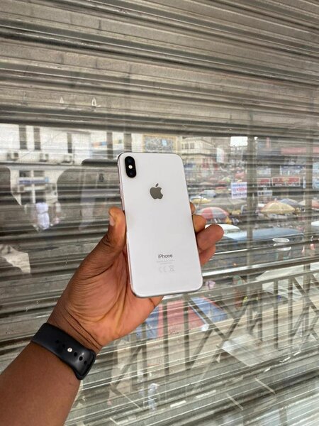 iPhone X