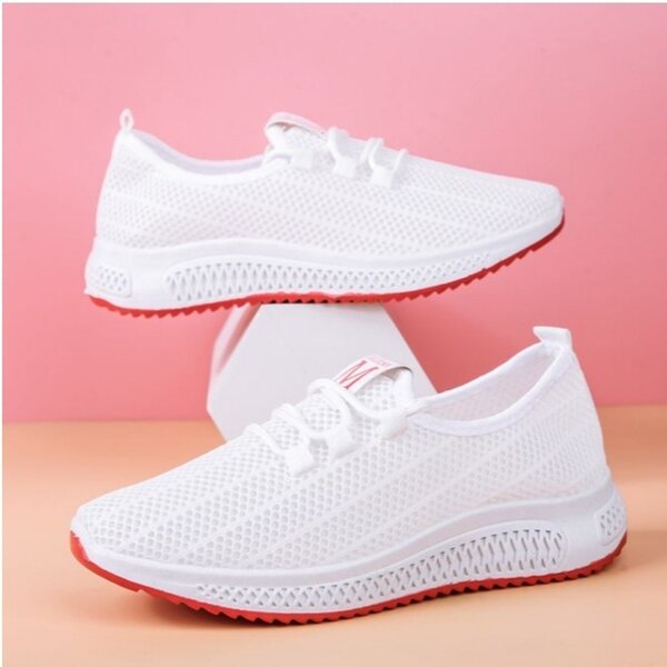 Breathhold sneaker