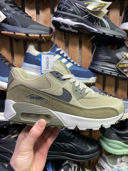 NIKE AIR MAX