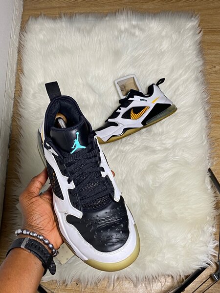 Nike 270