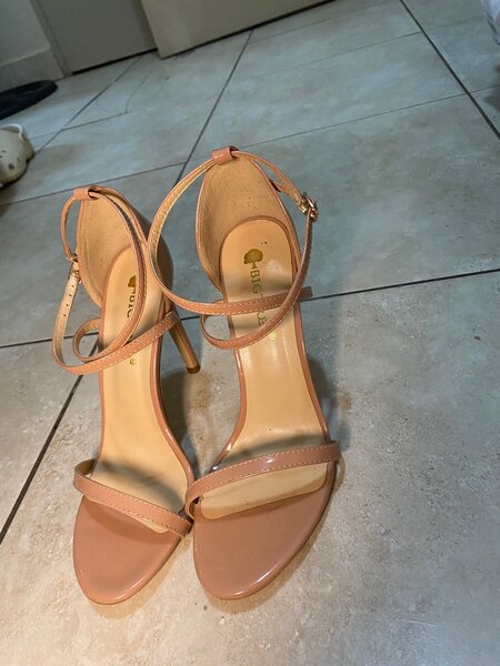 Big tree heels