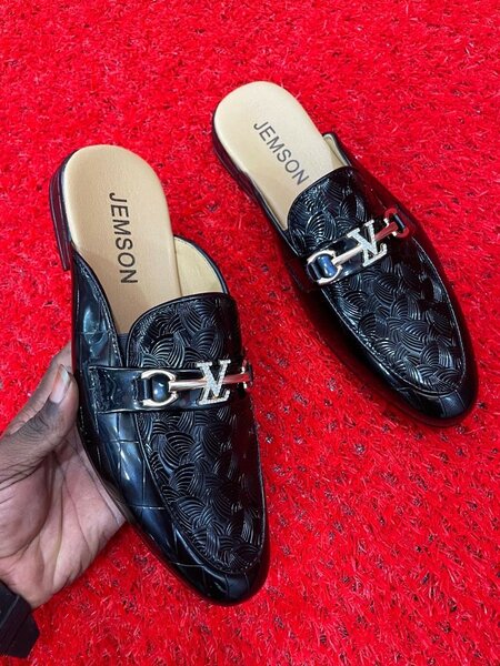 Dressing shoes
