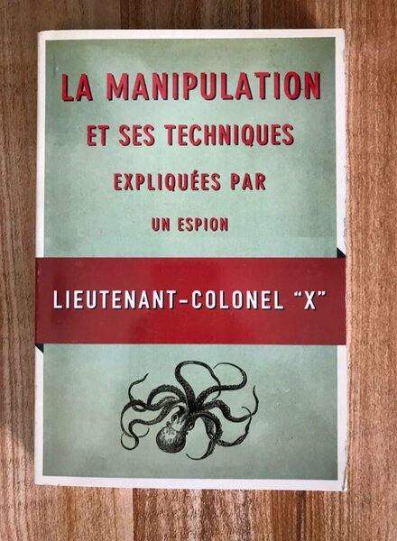 Techniques de Manipulation par un Espion
