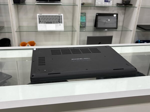 Dell latitude  5490
