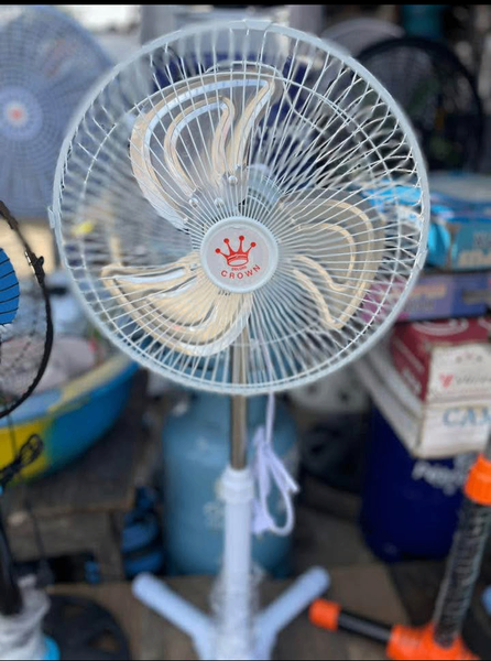 Ventilateur sur pied réglable