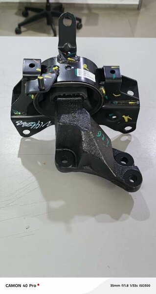 Support moteur gauche DZIRE