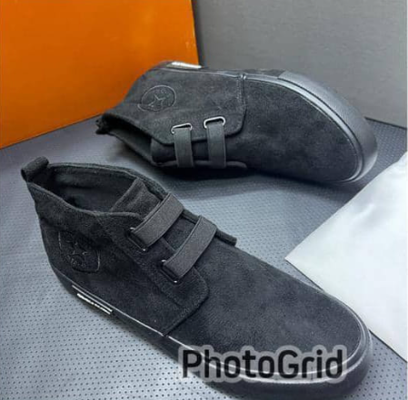 mini-boots black