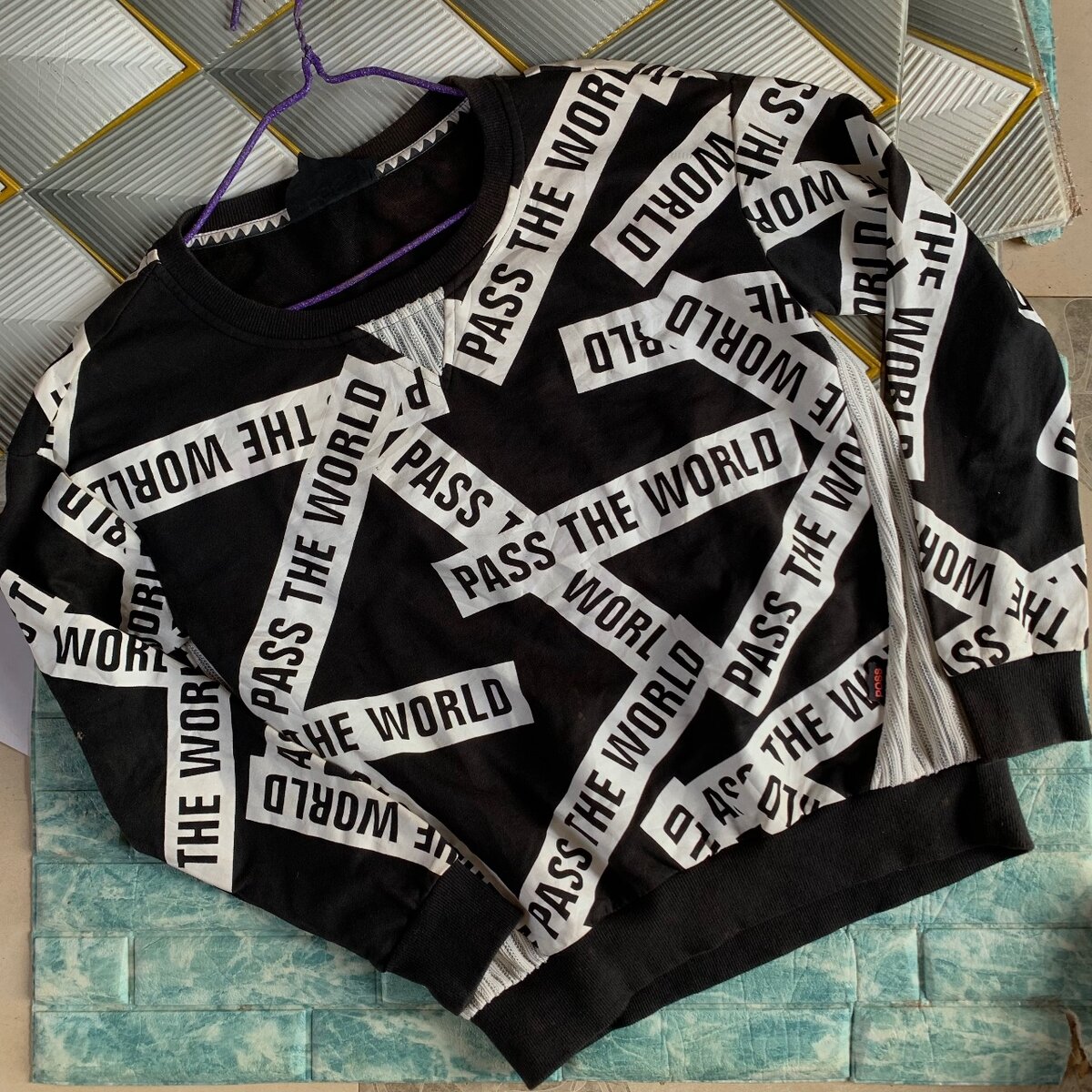 Salaula sweatshirts