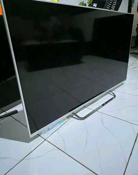Téléviseur Smart Ultra-HD 4K