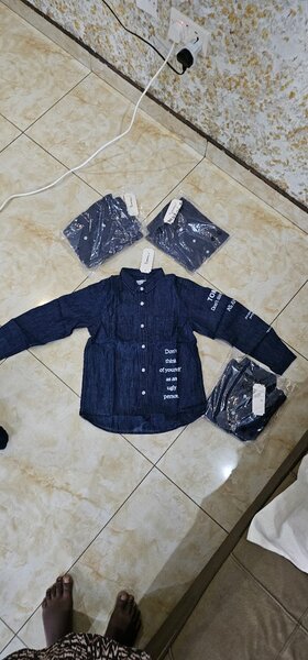 Jean shirt inscribed :Do not think you are ugly
