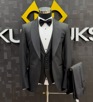 SUIT & BOWTIE