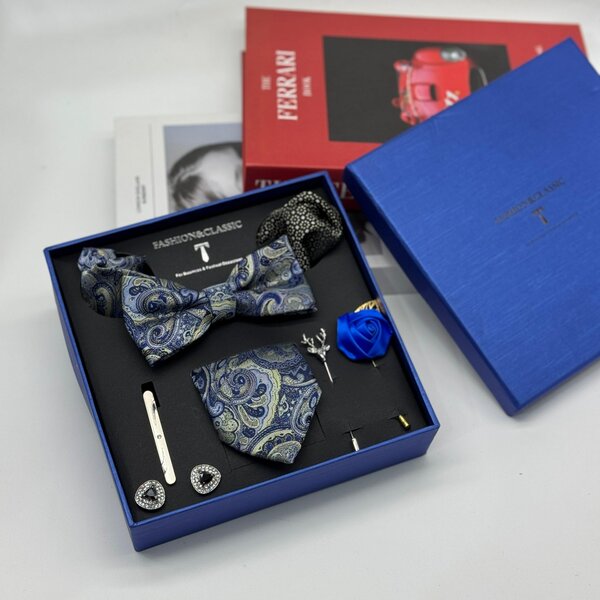 Tie set