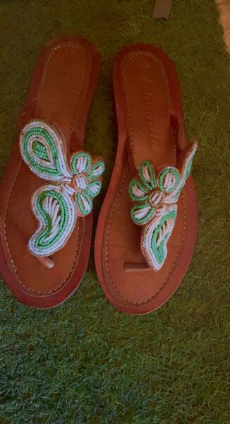 Beaded wedge