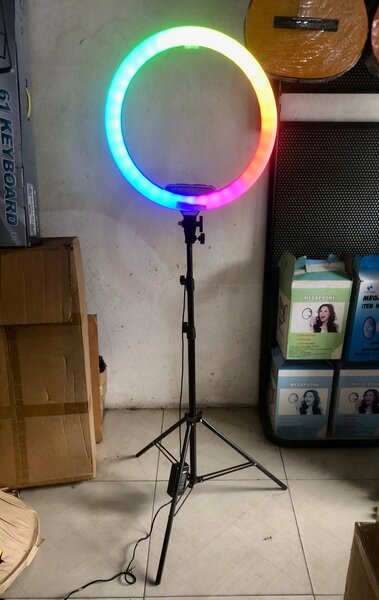 GRANDE RGB LED Ring Light 18