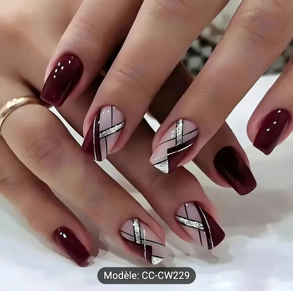 Ensemble de 24 faux ongles pressés en forme d'étoile