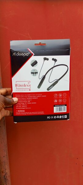Wireless neckbands