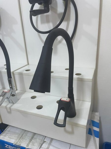 Kitchen faucet