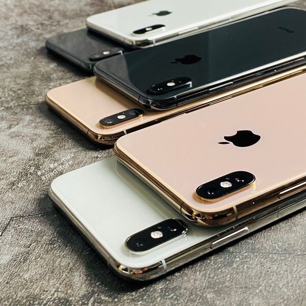 iPhone X UK use